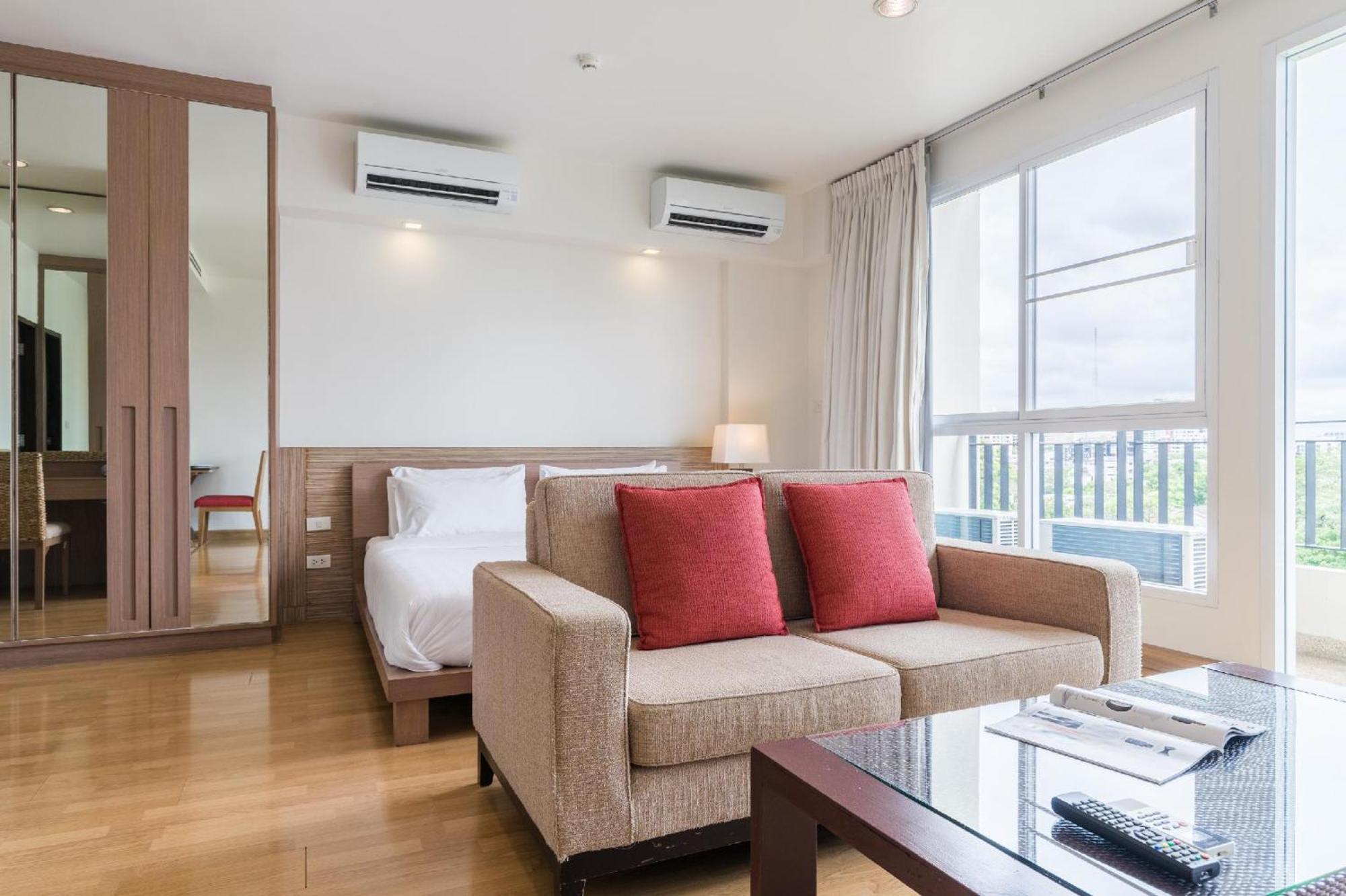 Aparthotel Bangkok Patio Bts Sanam Pao Esterno foto