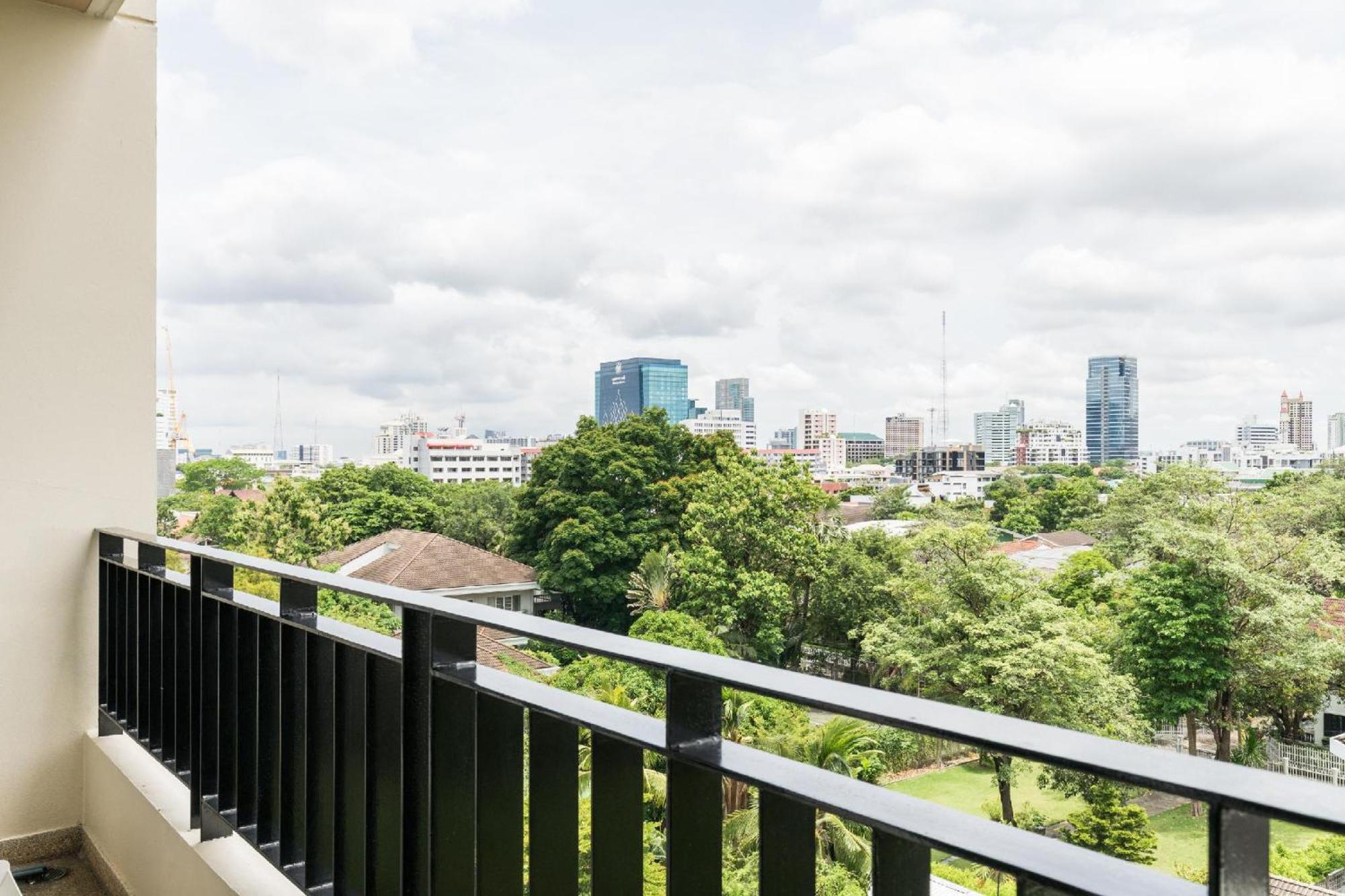 Aparthotel Bangkok Patio Bts Sanam Pao Esterno foto