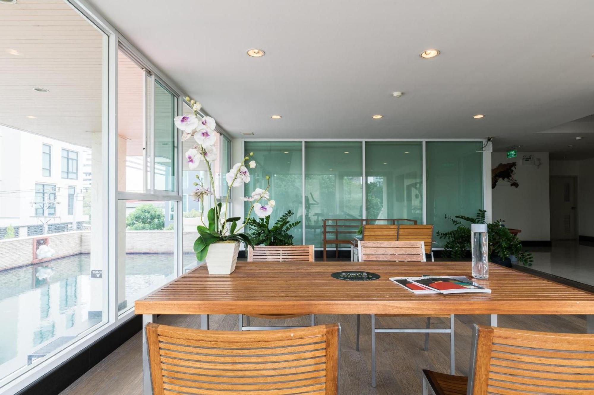 Aparthotel Bangkok Patio Bts Sanam Pao Esterno foto